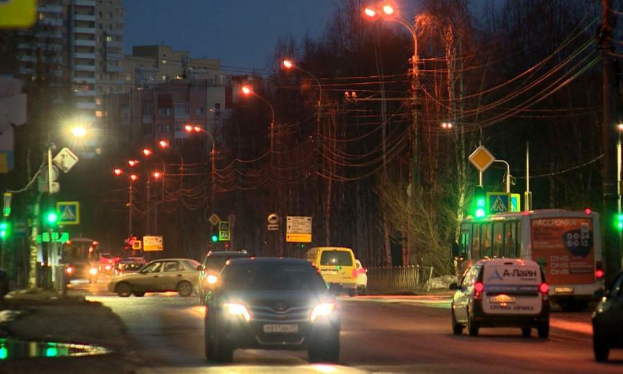 На пешеходных переходах Архангельска становится светлее — «Горсвет» проводит модернизацию уличного освещения