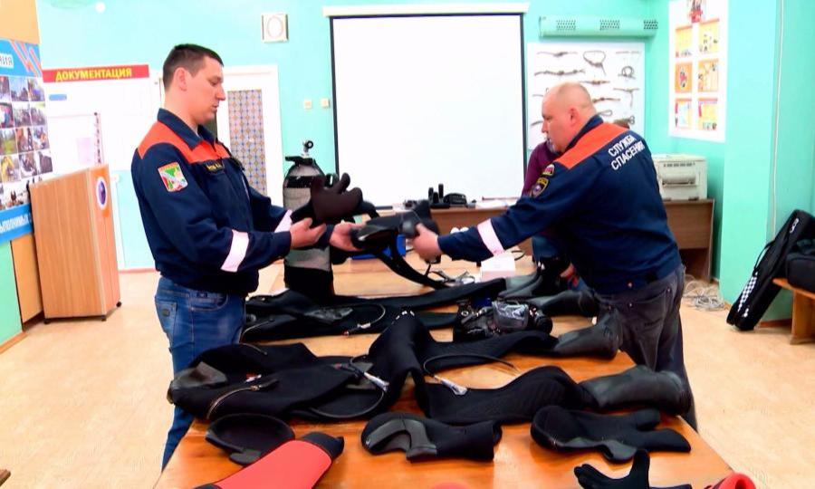 В Коряжемской службе спасения появилось новое снаряжение и оборудование для проведения спасательных операций на воде и под водой