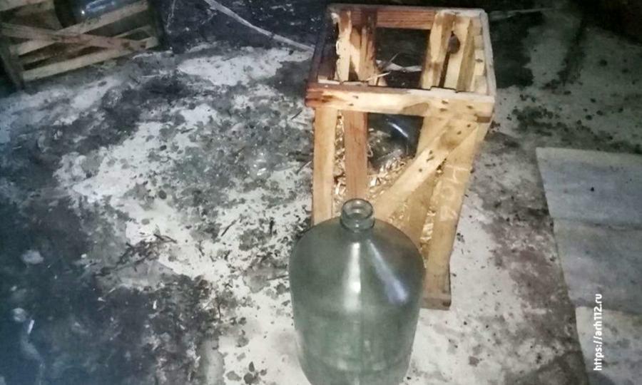 Ёмкости с химикатами обнаружили спасатели под Новодвинском