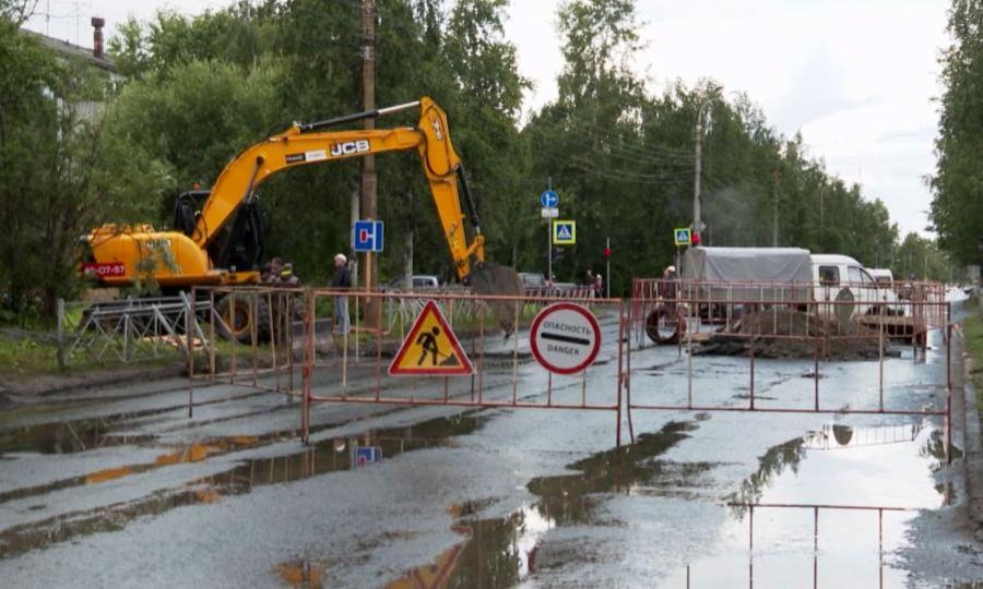 В Архангельске сегодня перекрыли движение по проспекту Обводный канал